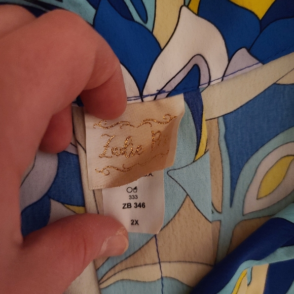 Zadie b floral top - Picture 2 of 3